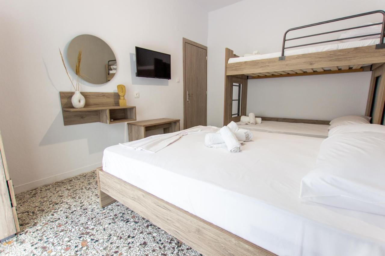 Anassa Apartments อัสโปรวาลตา ภายนอก รูปภาพ
